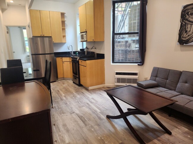 Photo - 407 W 51st St Apartment Unit 2D