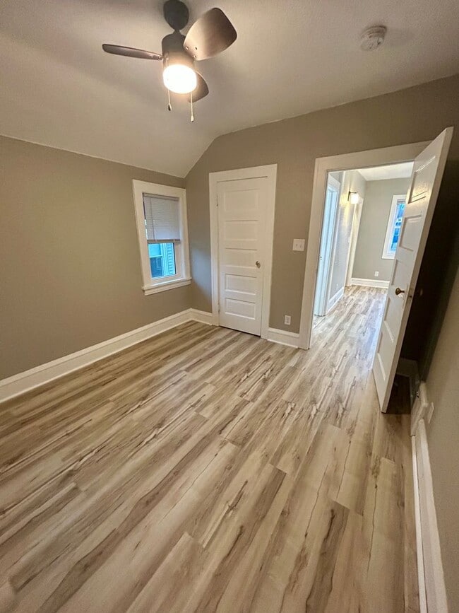 Photo - 906 North 6th Ave E Unit #2 (Upper)