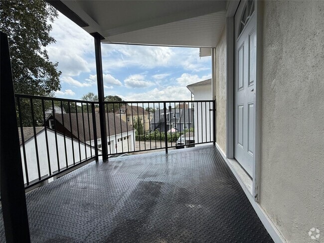 Building Photo - 423 Halstead Ave Rental