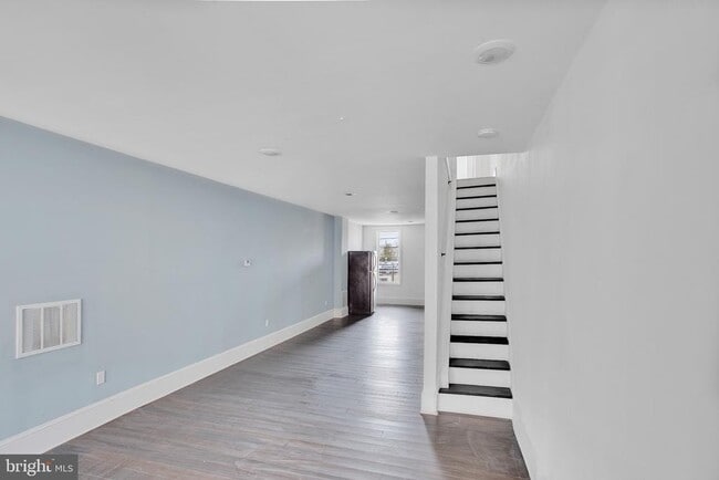 Photo - 2212 W Fayette St