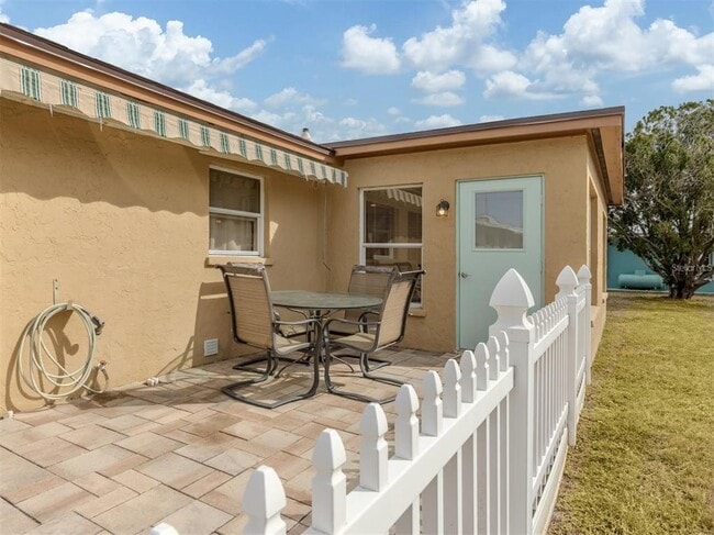 Photo - 1215 Mango Ave