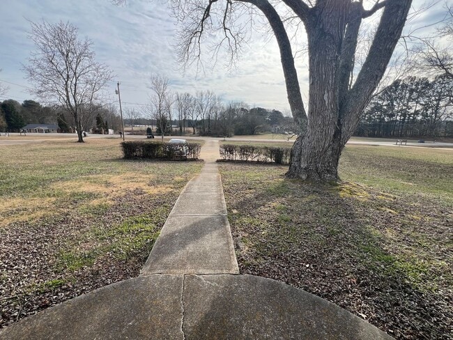 Photo - 2 bed 1 bath duplex