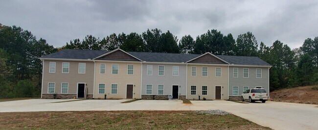 outside - 124 Crown Point Dr Townhome