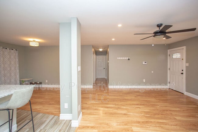 Photo - 31 Edge Ln