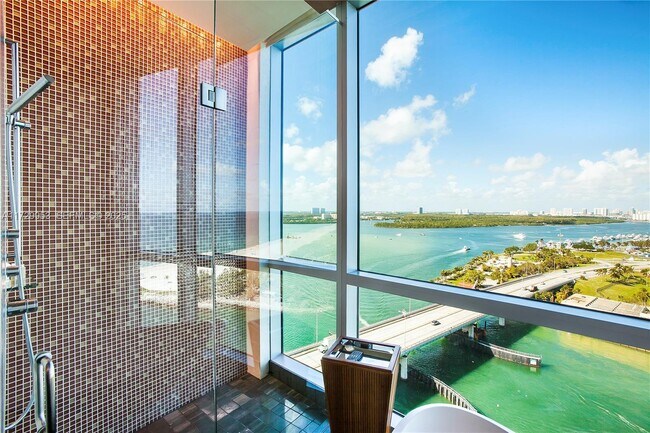 10295 Collins Ave Unit 1612