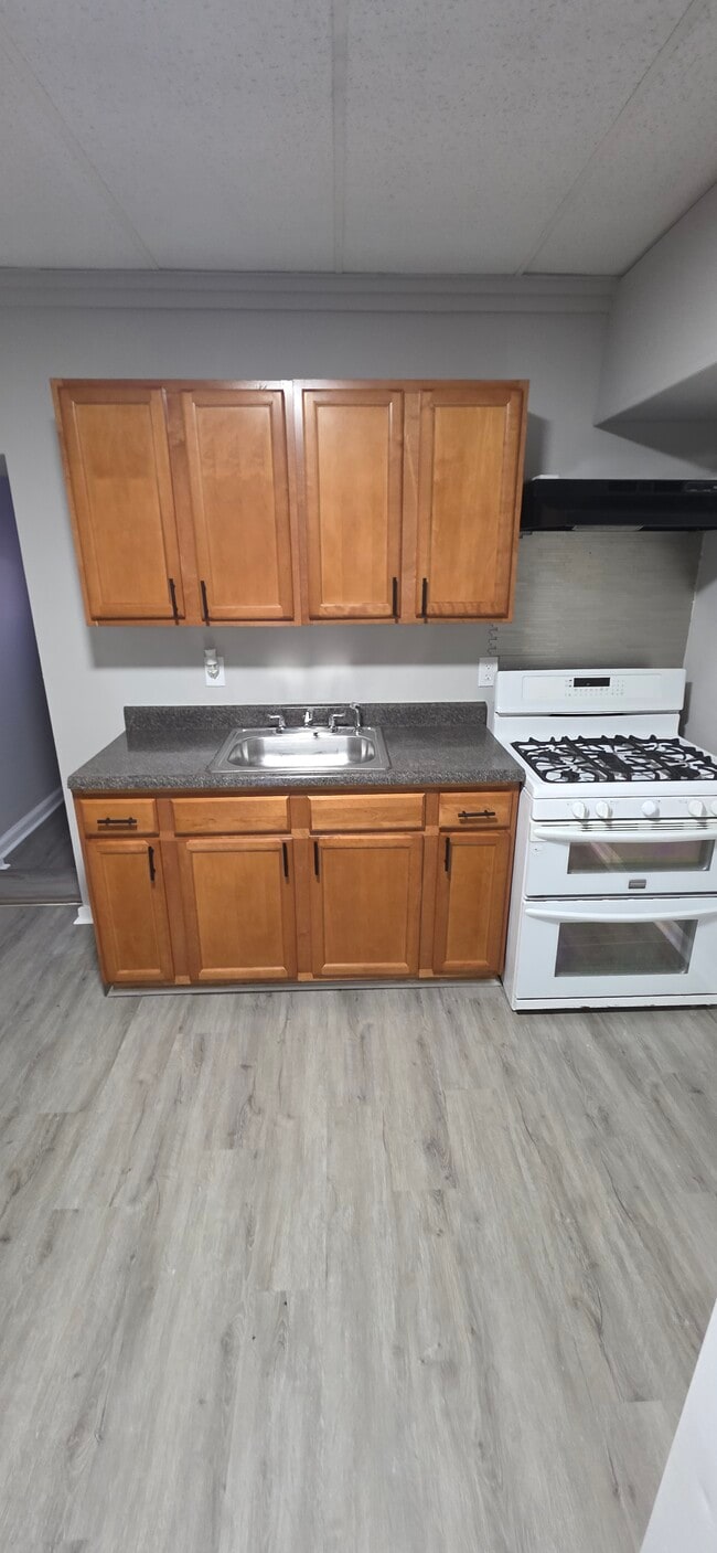 Photo - 203 N Curley St