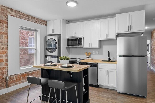 Photo - 5303 Bancroft Ave Unit 2W