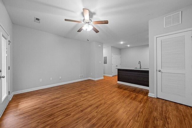 Photo - 1592 Collegeview Dr Unit 16