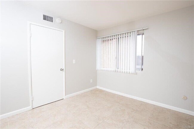 Photo - 1101 W MacArthur Blvd Unit 222