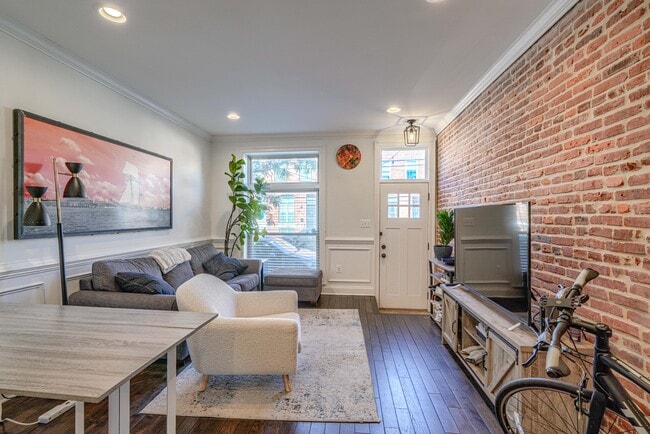 Photo - 631 S Eaton St