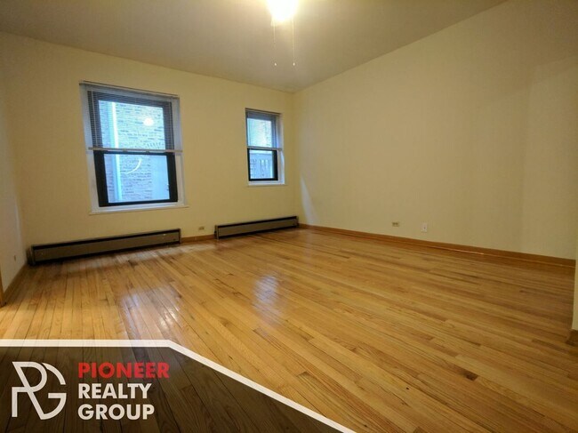 Photo - 635 W Barry Ave Unit 302