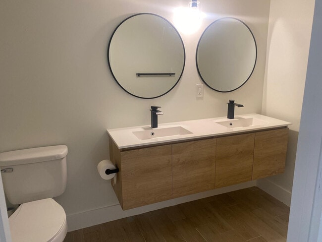 Photo - 2457 Centergate Dr Unit 302