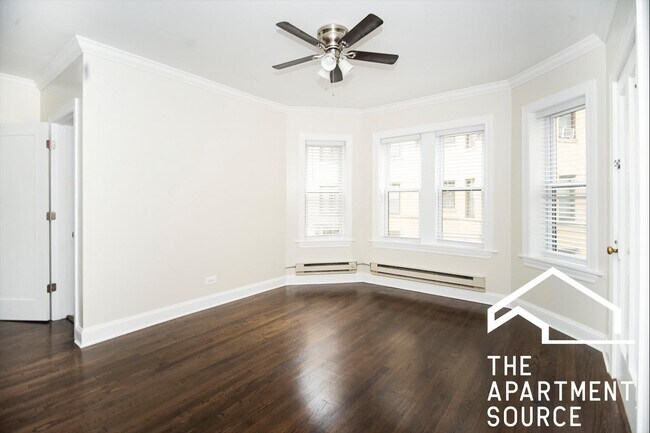 Photo - 3817 N Greenview Ave Unit 1W
