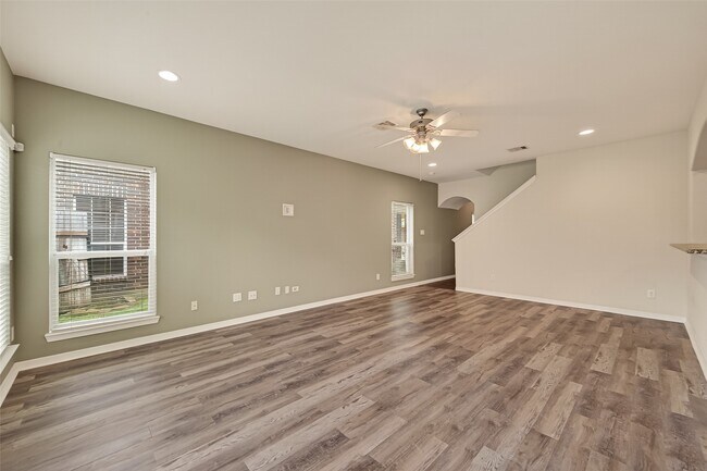 Photo - 8908 Clovermist Dr