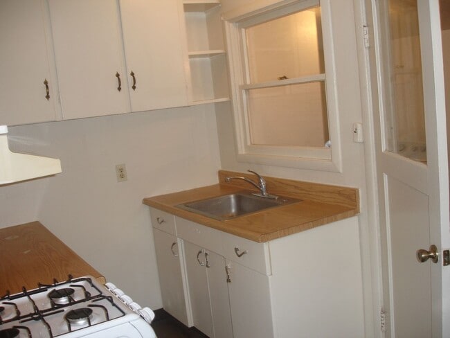Photo - 5773-B Stratton Ln Unit A