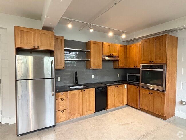 Building Photo - 20 Sunnyside St Unit 4 Rental