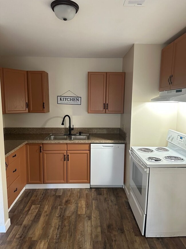 Building Photo - S. 2nd St Unit 451 S. 2nd St. Rental