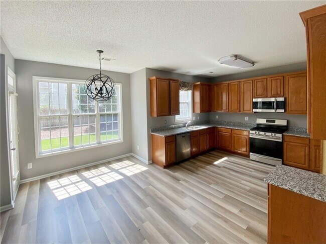 Photo - 675 Millbrook Village Dr