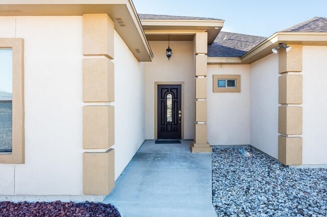 Photo - 300 Don Martin Dr