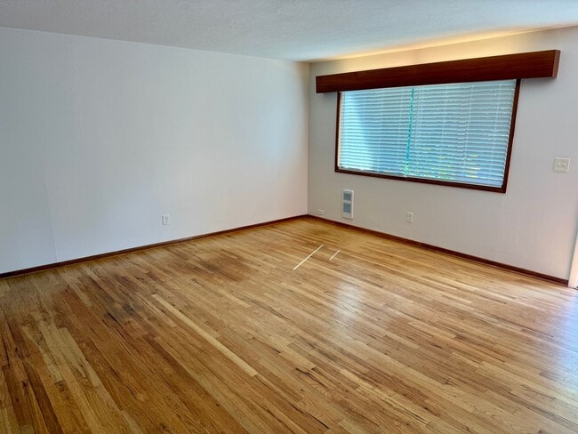 Photo - 1501 SW Bertha Blvd Unit 1501