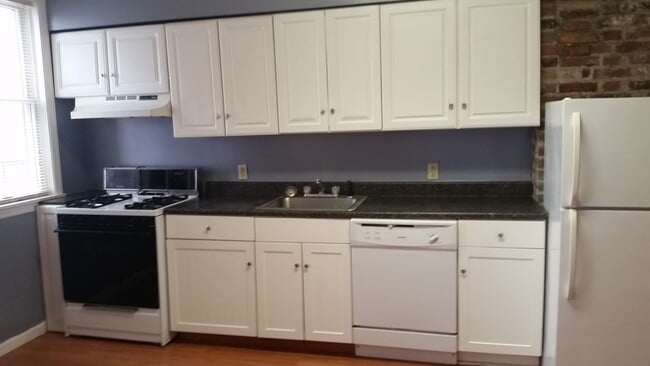 Photo - Super cute 1 bedroom apartment on the South Side Flats! Unidad 1