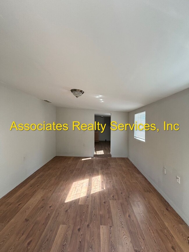 Building Photo - Roberts- Seola Williamsons- MR82 Unit MR82-02 Rental