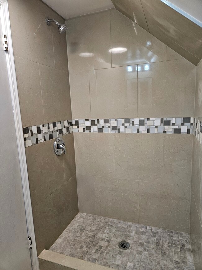 Photo - 2733 Indian Boundary Rd