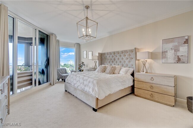 Building Photo - 8787 Bay Colony Dr Unit 704