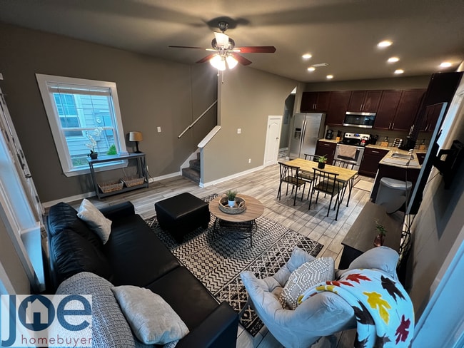 Photo - 2004 W Gregory St