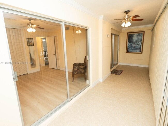 Photo - 2121 NE 42nd Ct Unidad 202C