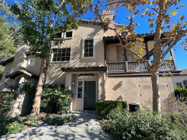 Building Photo - PICTURE PERFECT 2 BR/2 BATH PLUS LOFT END UNIT CONDO WITH DIRECT ACCESS 2 CAR GARAGE