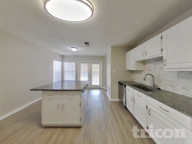 Photo - 6934 Sunshine Tree Dr