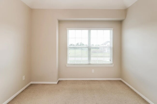 415 Lakeland Cir