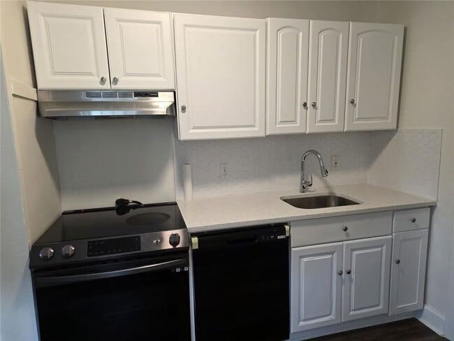 Photo - 210 Ormond St SW