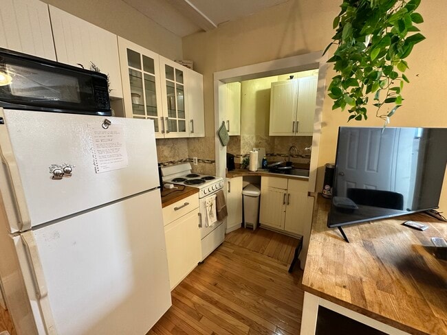 Photo - 65 Burbank St Unidad 12