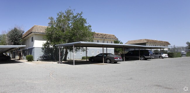 Raintree Gardens - Raintree Gardens Apartments