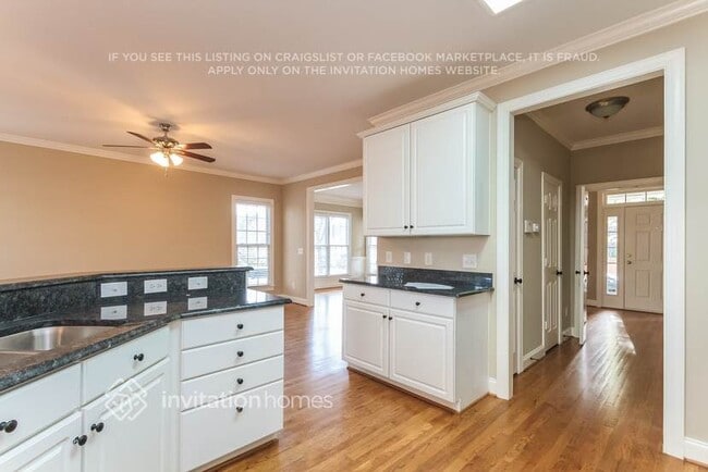 Photo - 15903 Kelly Park Cir