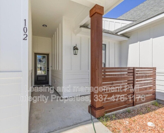 Photo - 606 Guillot Rd