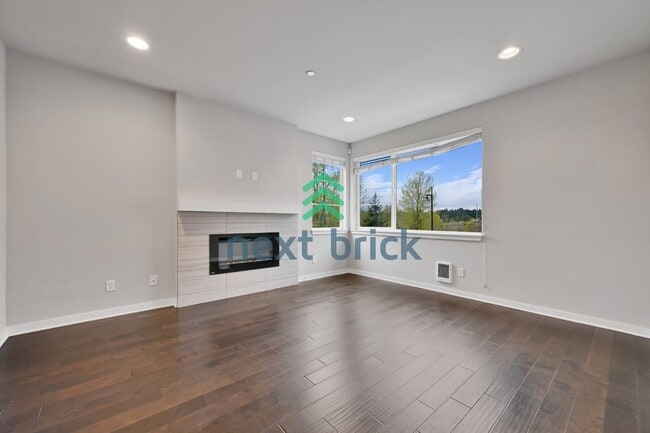 Photo - Spacious 3-Bed Townhouse Retreat in Bothell – 1928 Sq Ft of Comfortable Living!