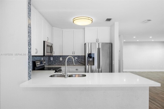 Photo - 20900 Leeward Ct