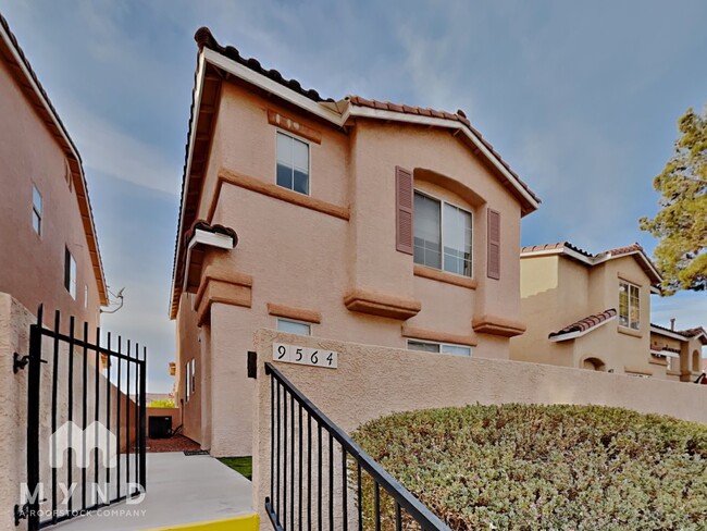 Building Photo - 9564 Belle Esprit St Rental