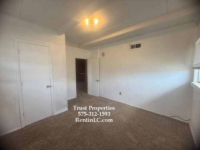 Photo - 920 Texas Dr