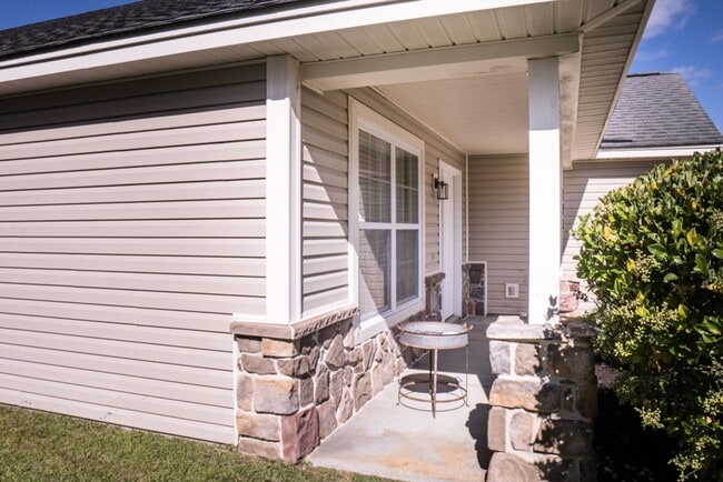 Photo - Three Bedroom Home in Hearthstone Lakes Co...