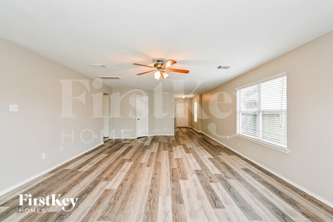 Photo - 4435 Sprangletop Ave