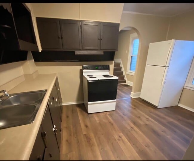 Photo - 411 N Centennial St