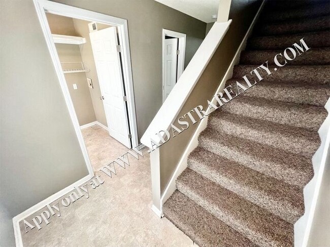 Photo - Spacious Shawnee Townhome 3 Bed/3 Bath-Ava...