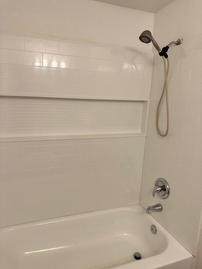 Photo - 930 N Mesa Dr