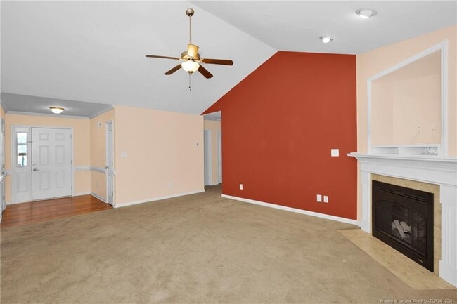 Photo - 290 Regimental Dr