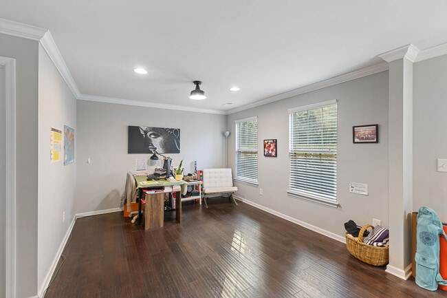 Photo - 1316 Queen Lyon Ct