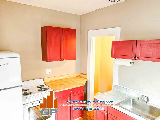 Photo - 31 E State St Unidad 2